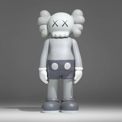 ราคาดี เอกสารประกอบการศิลปะ: รูปปั้น KAWS ใยแก้วขนาดใหญ่สําหรับผู้สะสม ออนไลน์