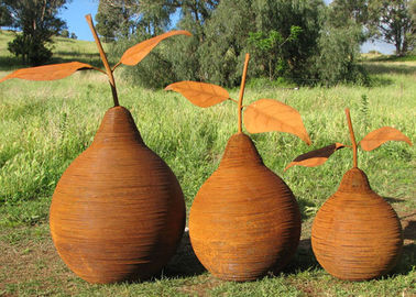 ราคาดี ประติมากรรม Corten Steel ตกแต่งกลางแจ้งที่เป็นสนิมโลหะศิลปะประติมากรรมลูกแพร์ ออนไลน์