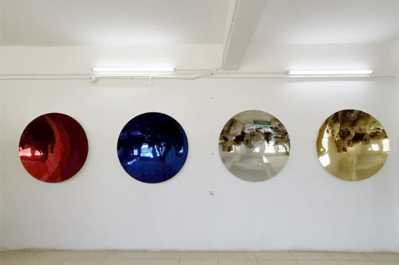 ราคาดี ประติมากรรมกระจกเว้าทรงกลมสแตนเลสสีโดย Anish Kapoor ออนไลน์